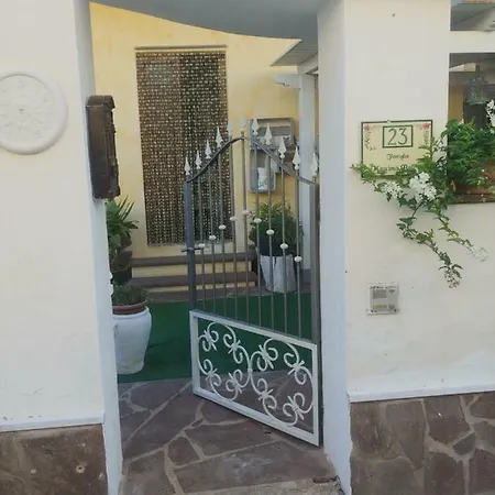 Casa Santiago * Gonnesa